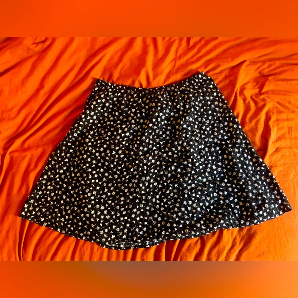 VINTAGE Black printed Liz Baker mini skirt size L petite